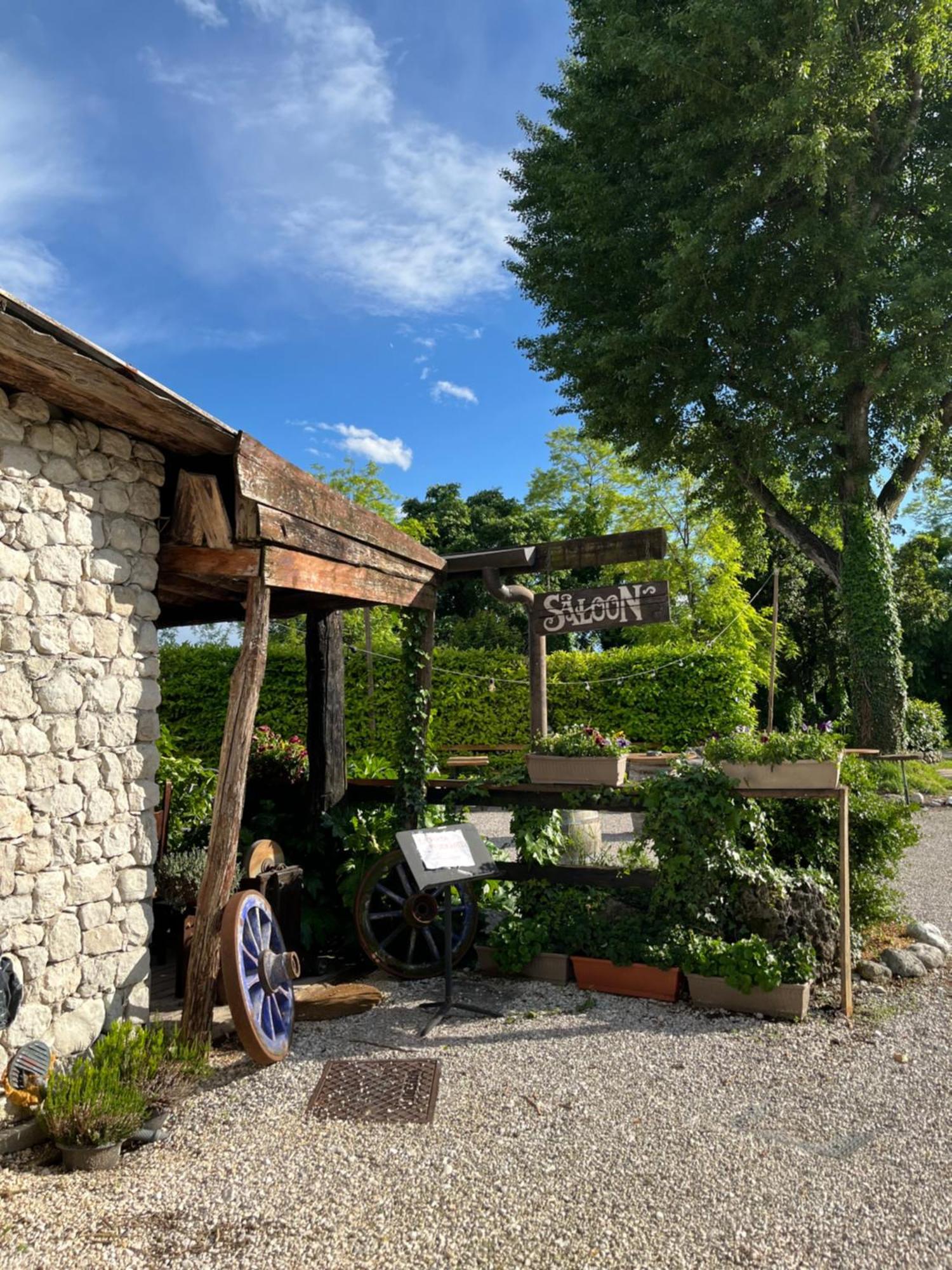 Agriturismo Al Ranch Castello dʼAviano Eksteriør billede