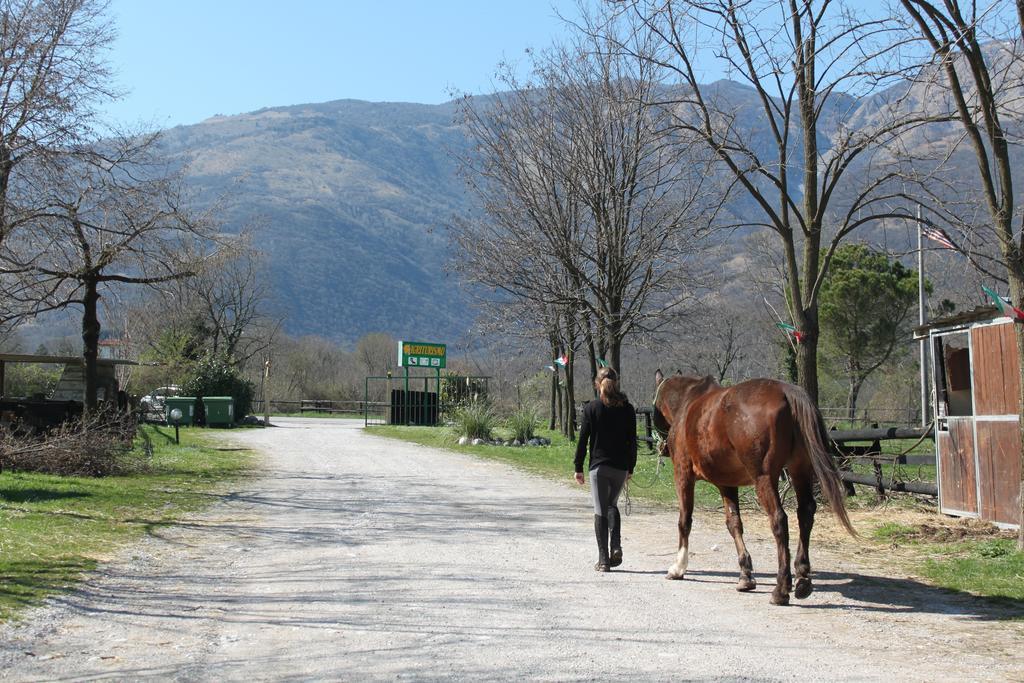Agriturismo Al Ranch Castello dʼAviano Eksteriør billede