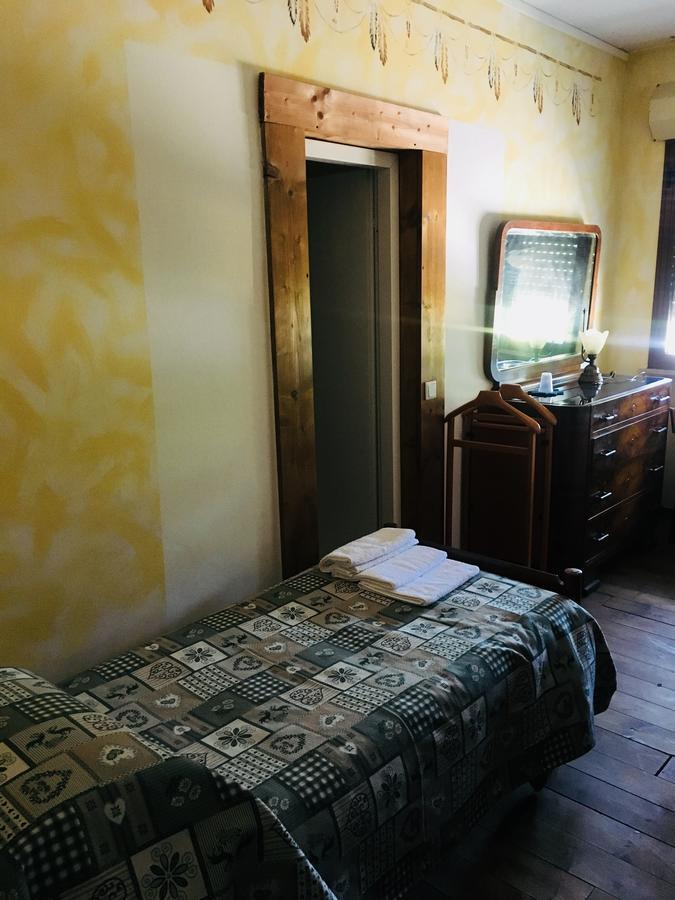 Agriturismo Al Ranch Castello dʼAviano Eksteriør billede